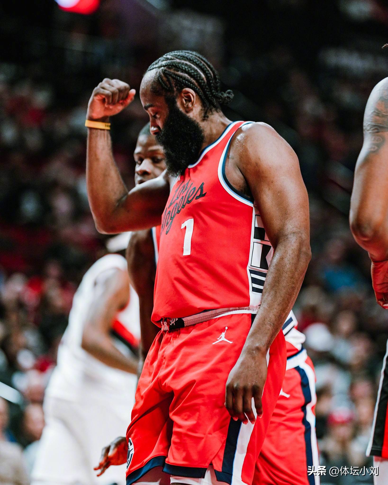 九游网页版登录入口-关于冲刺阶段洛杉矶快船内部沟通——NBA总决赛节点到来，话题不断，更衣室氛围转暖的信息